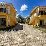 Residencial Il Pevero, Condominio Com Piscina E Area Gourmet A Uma Quadra Da Praia De Taperapua Aptos Com 2 Quartos