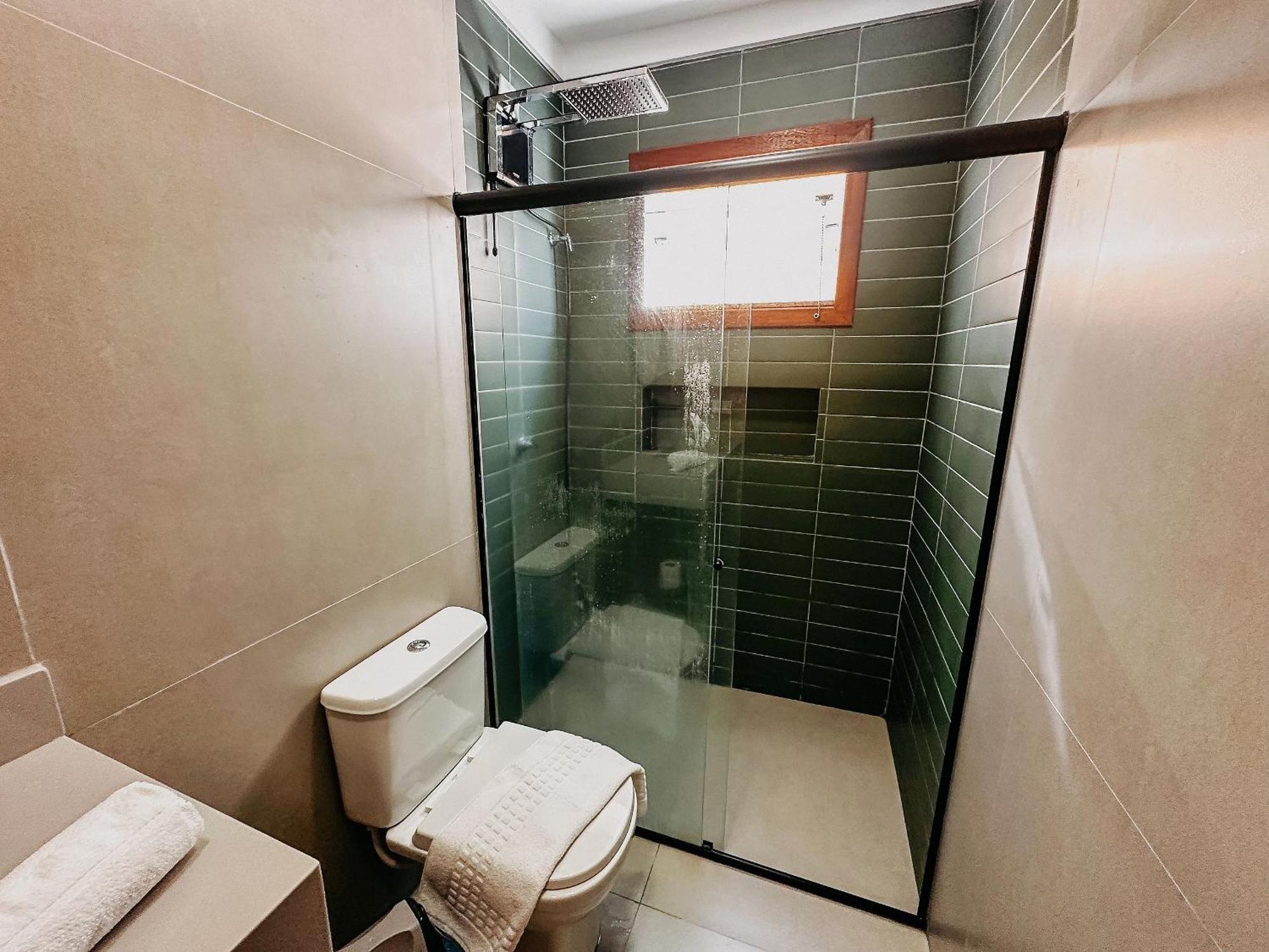 Residencial Il Pevero, Com Piscina E Area Gourmet A Uma Quadra Da De Taperapua Aptos Com 2 Quartos *